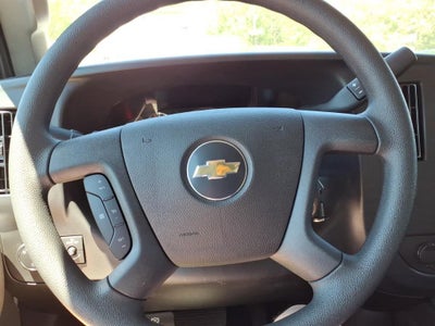 2025 Chevrolet Express Cutaway 3500 1WT