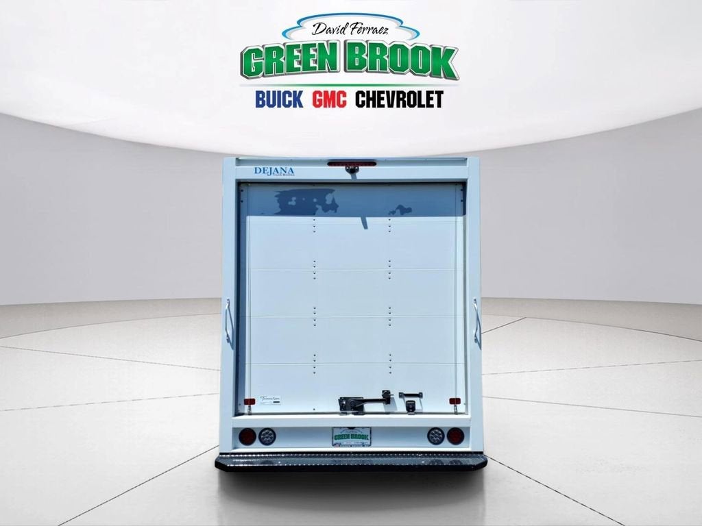 2025 Chevrolet Express Cutaway 3500 1WT