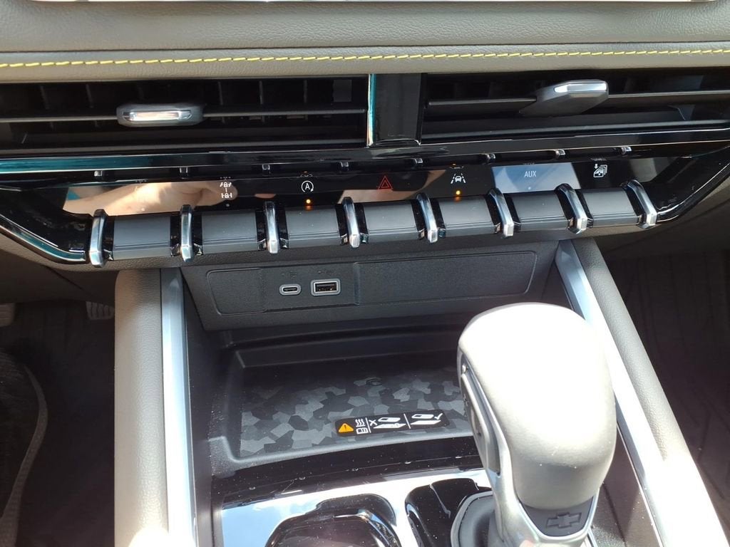 2025 Chevrolet Colorado ZR2 - Photo 25