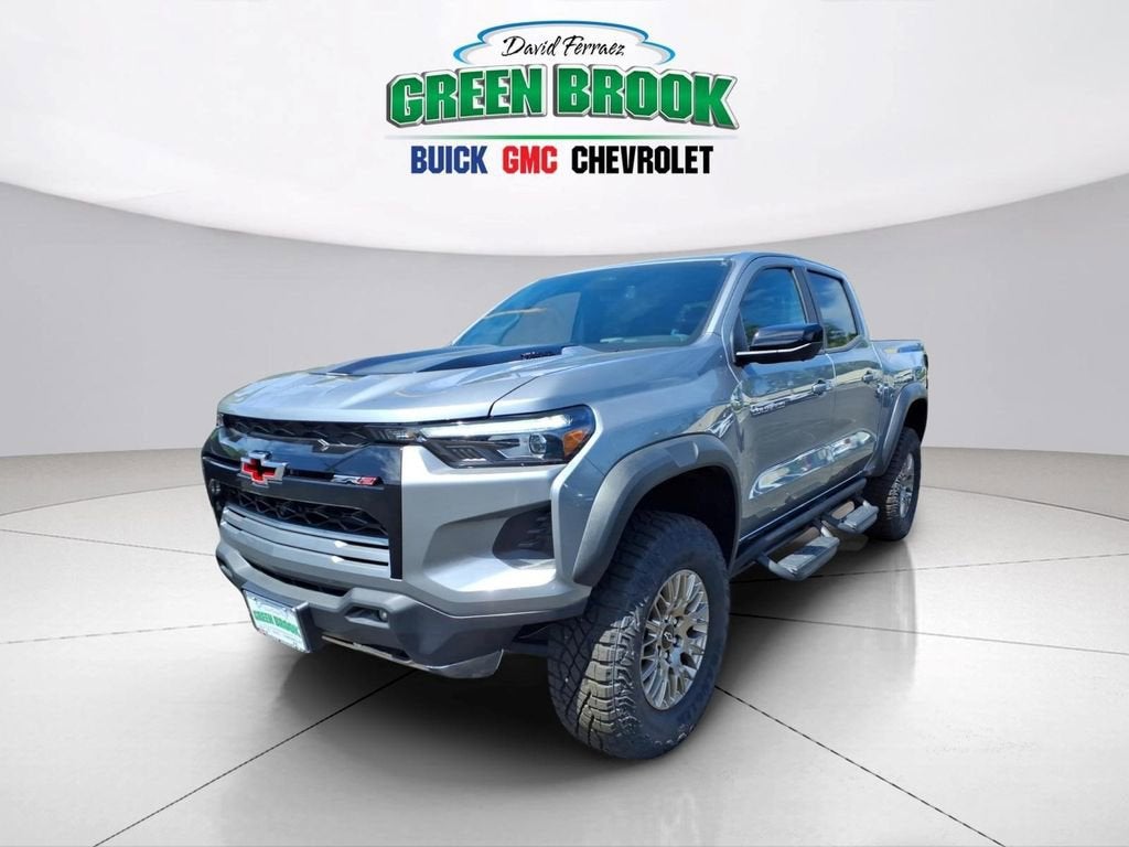2025 Chevrolet Colorado ZR2 - Photo 3