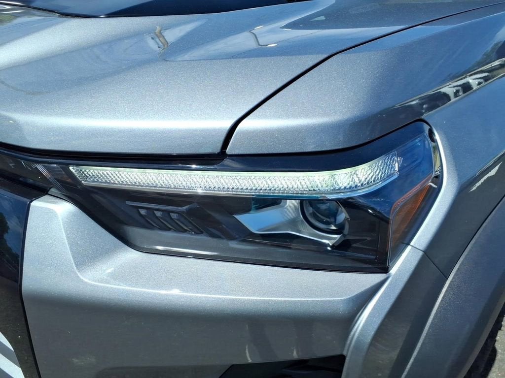 2025 Chevrolet Colorado ZR2 - Photo 4