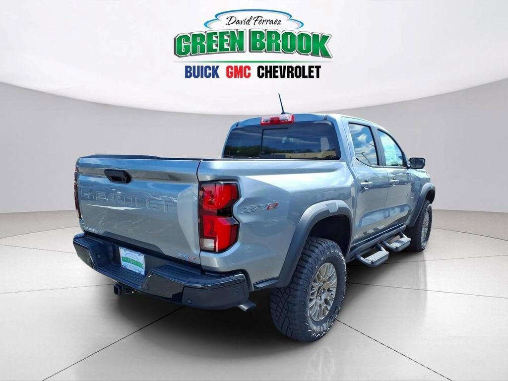 2025 Chevrolet Colorado ZR2 - Photo 8