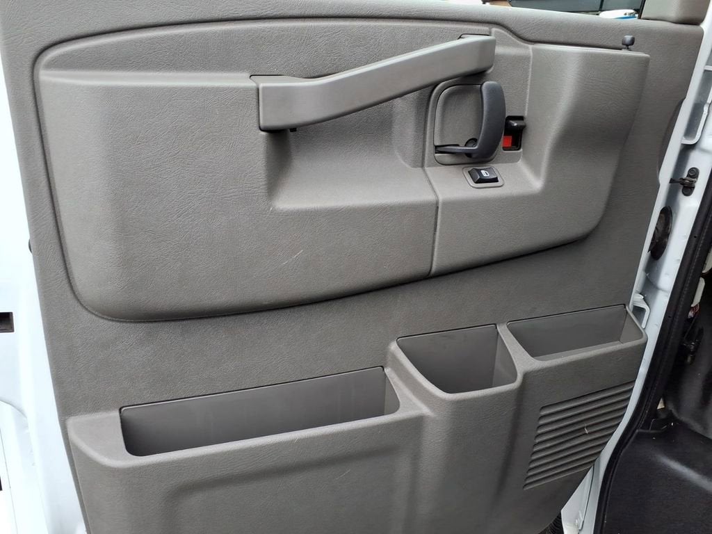 2024 Chevrolet Express Cargo 2500 WT