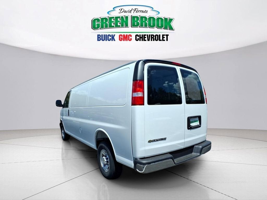 2026 Chevrolet Express Cargo WT