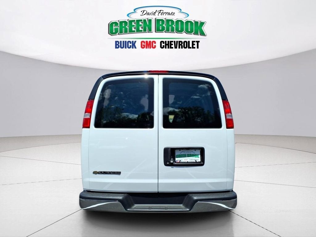 2026 Chevrolet Express Cargo WT