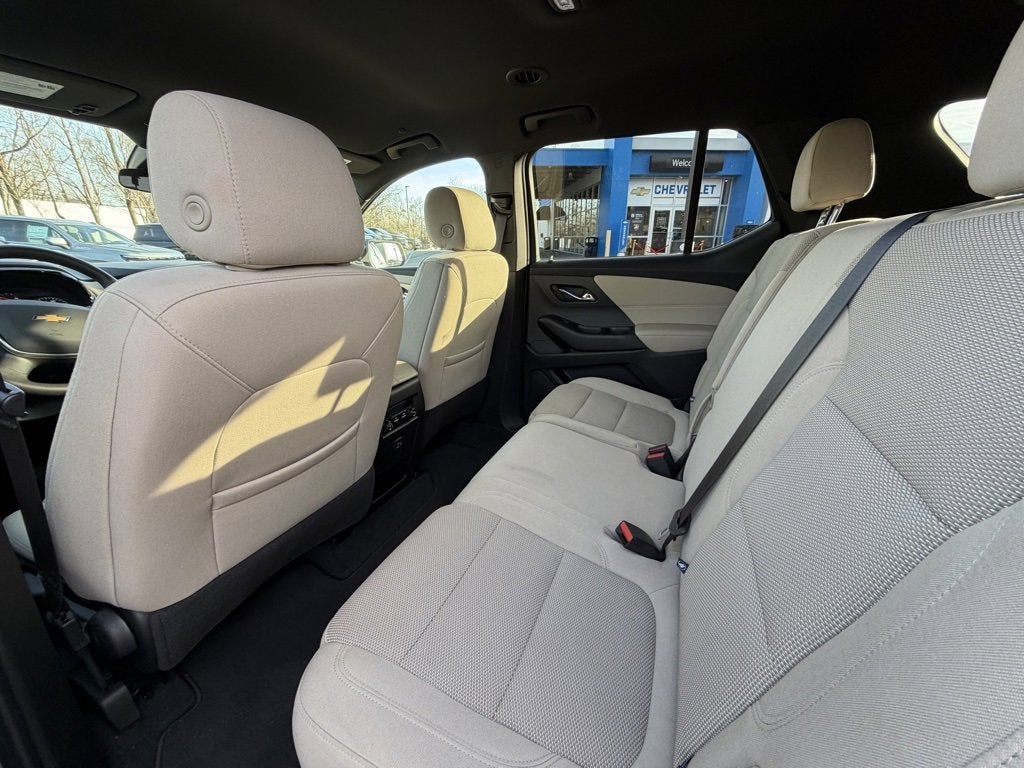 2023 Chevrolet Traverse LS