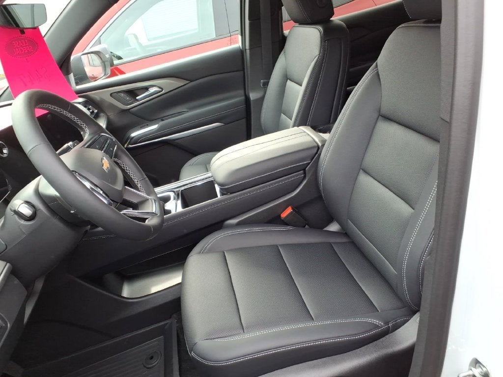 2027 Chevrolet Traverse LT - Photo 14