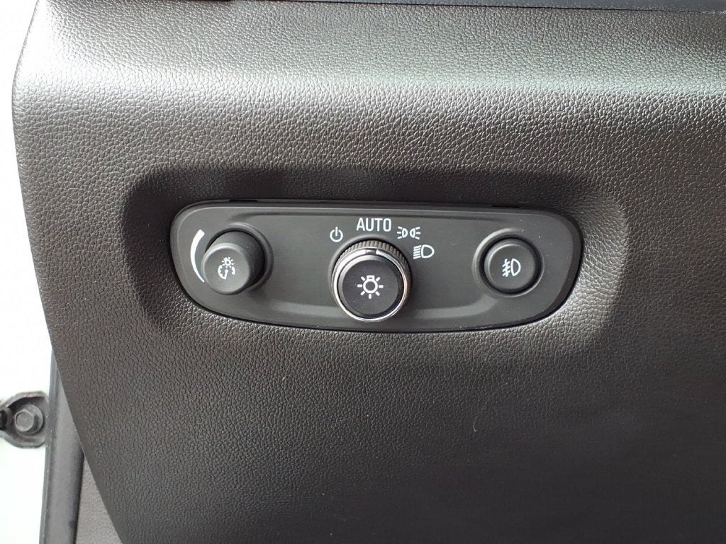 2021 Chevrolet Traverse 1LT - Photo 19