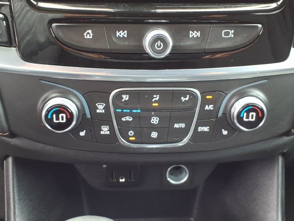 2021 Chevrolet Traverse 1LT - Photo 23