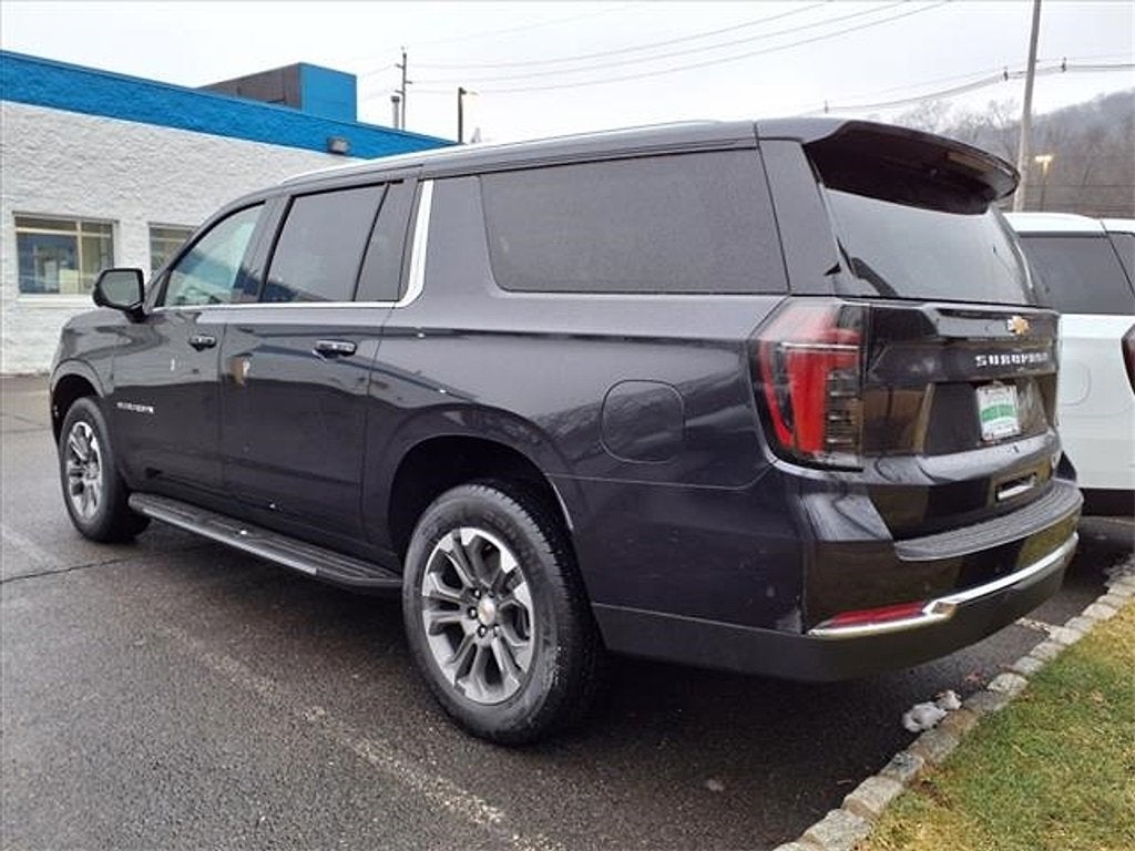 2025 Chevrolet Suburban LS