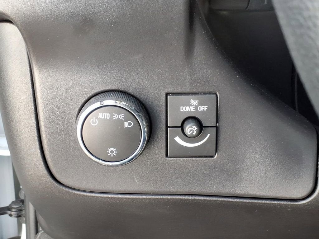 2026 Chevrolet Express Cutaway 3500 1WT