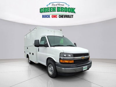2025 Chevrolet Express Cutaway 3500 1WT