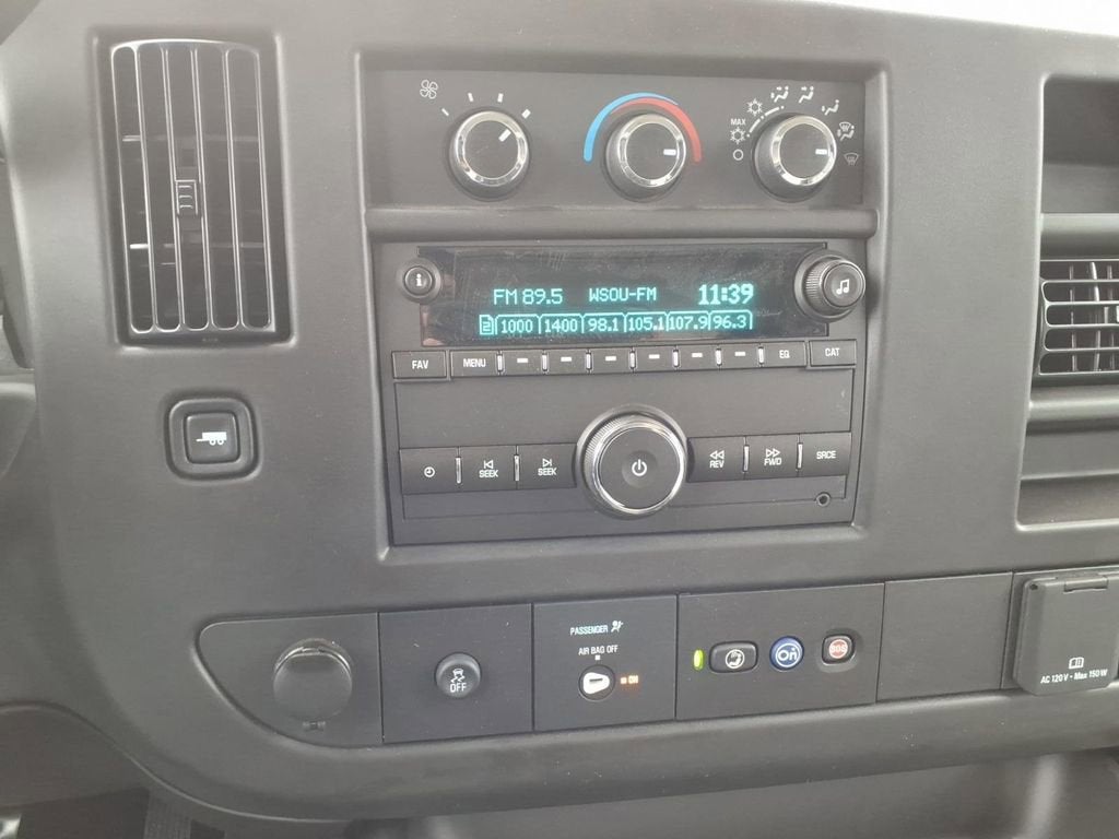 2025 Chevrolet Express Cutaway 3500 1WT