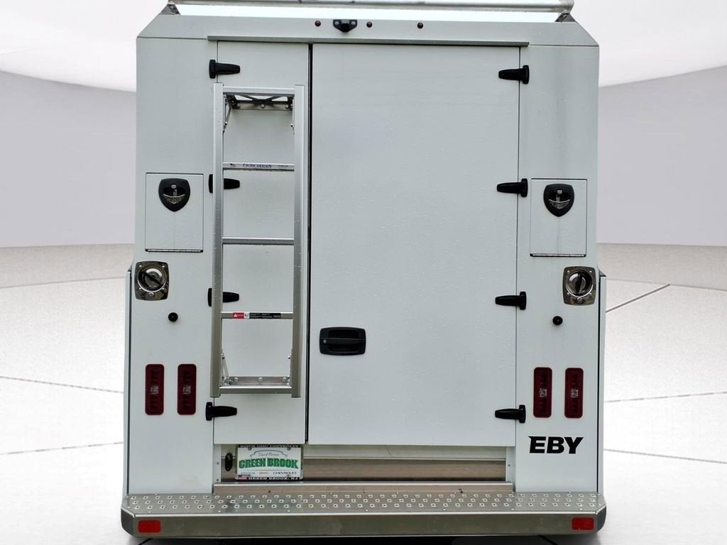 2025 Chevrolet Express Cutaway 3500 1WT