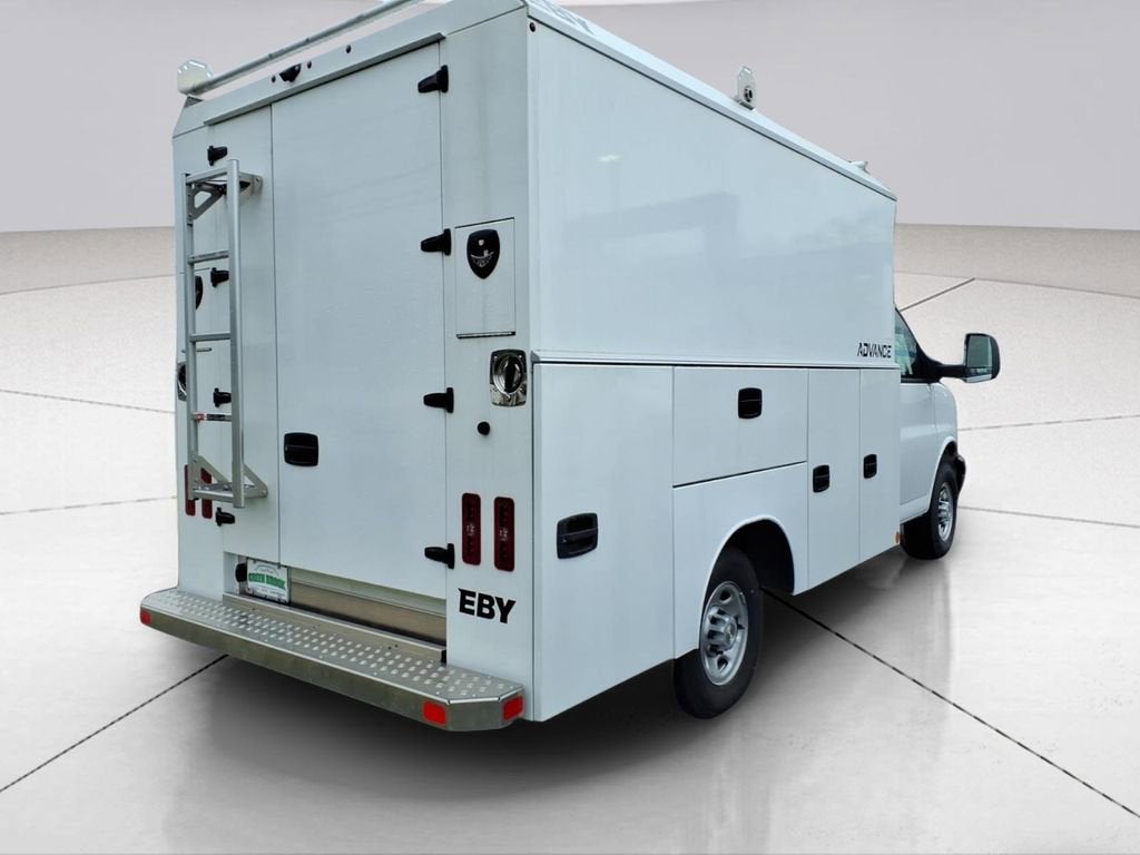 2025 Chevrolet Express Cutaway 3500 1WT