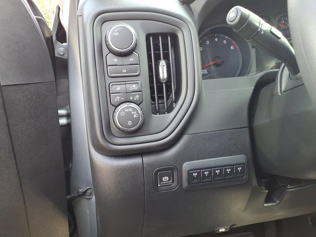2026 Chevrolet Silverado 2500 HD Custom - Photo 15