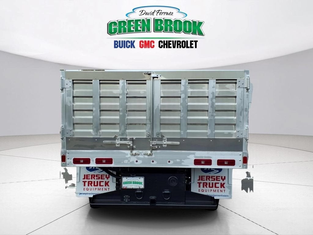 2025 Chevrolet Low Cab Forward 5500 HG MEDIUM ASH GRAY