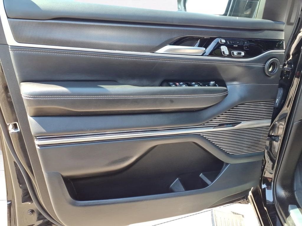 2024 Jeep Grand Wagoneer L Series II