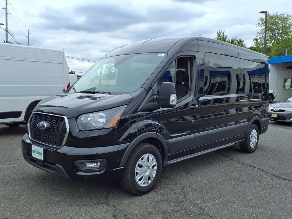 2025 Ford Transit Passenger Wagon XL