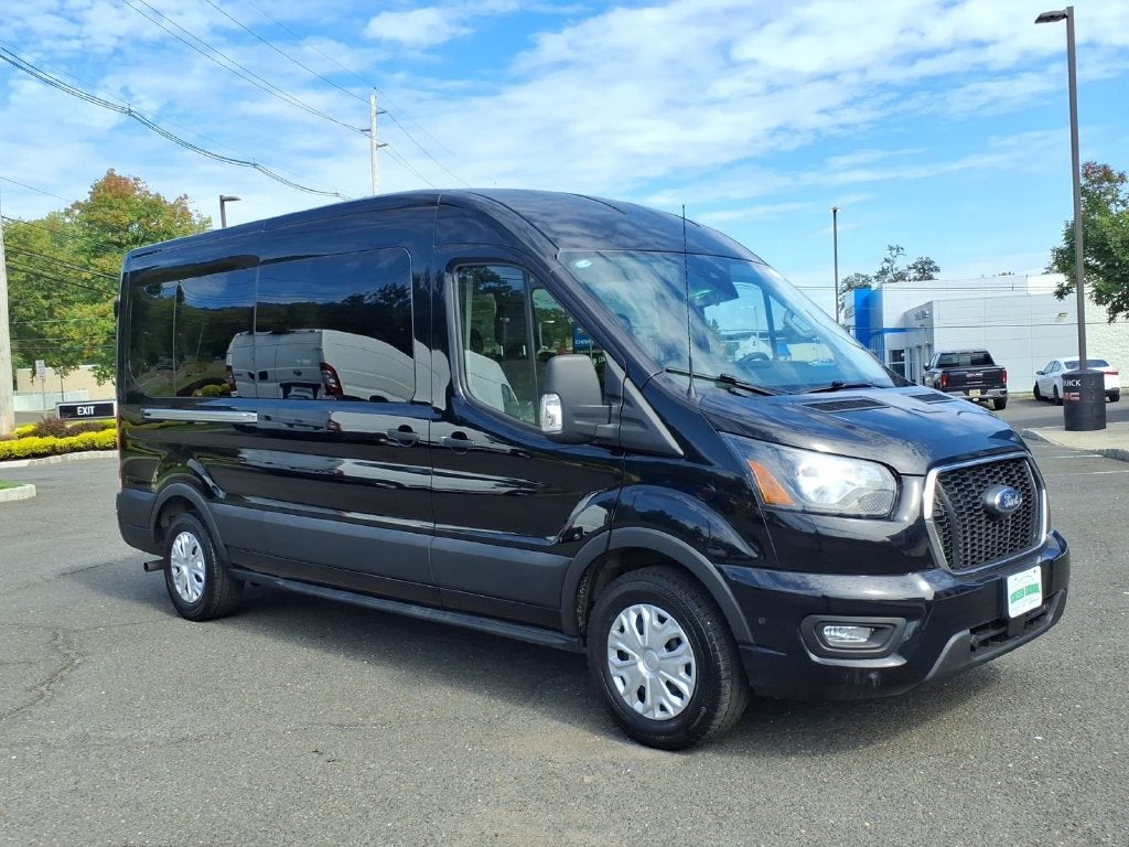 2025 Ford Transit Passenger Wagon XL
