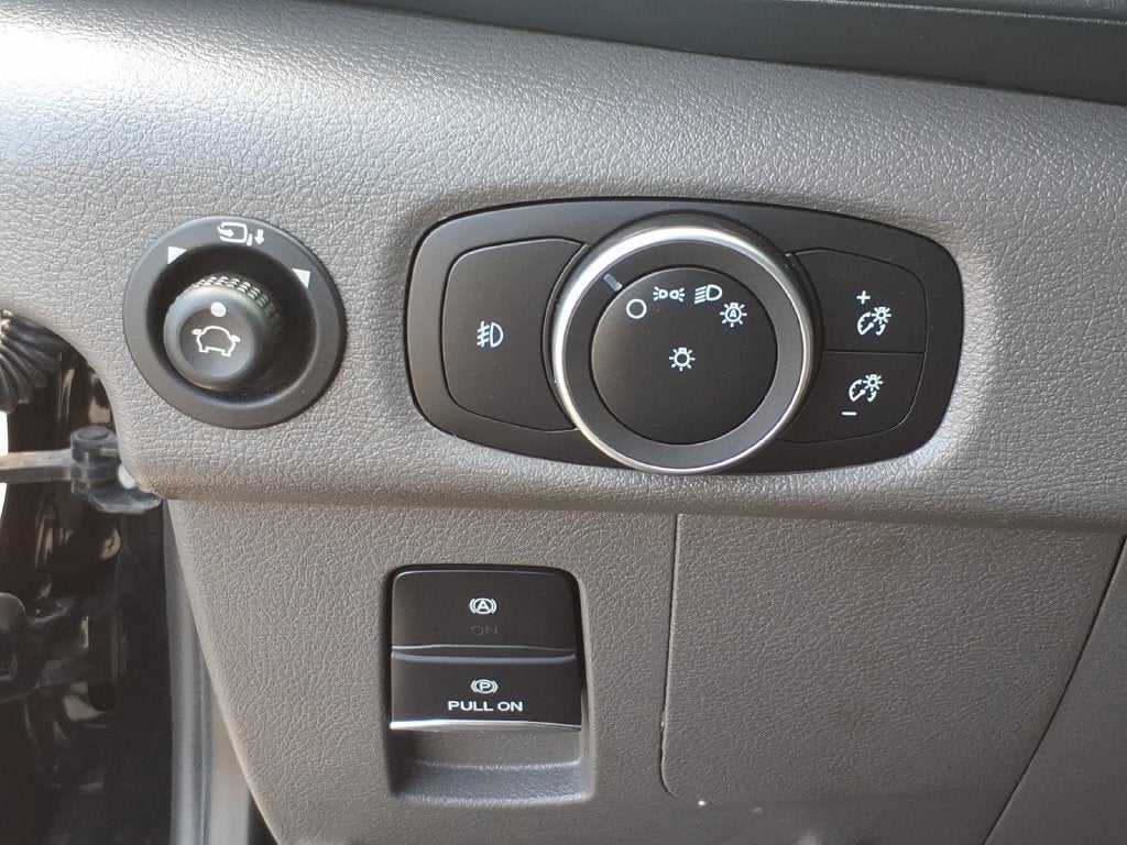2025 Ford Transit Passenger Wagon XL