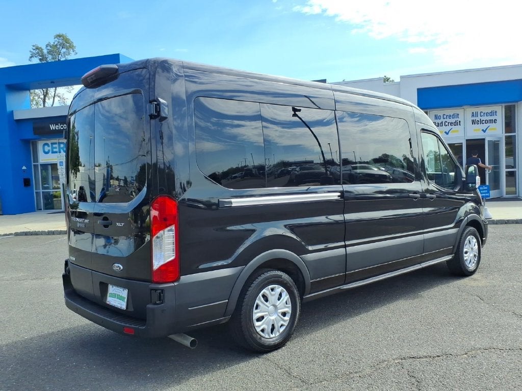 2025 Ford Transit Passenger Wagon XL