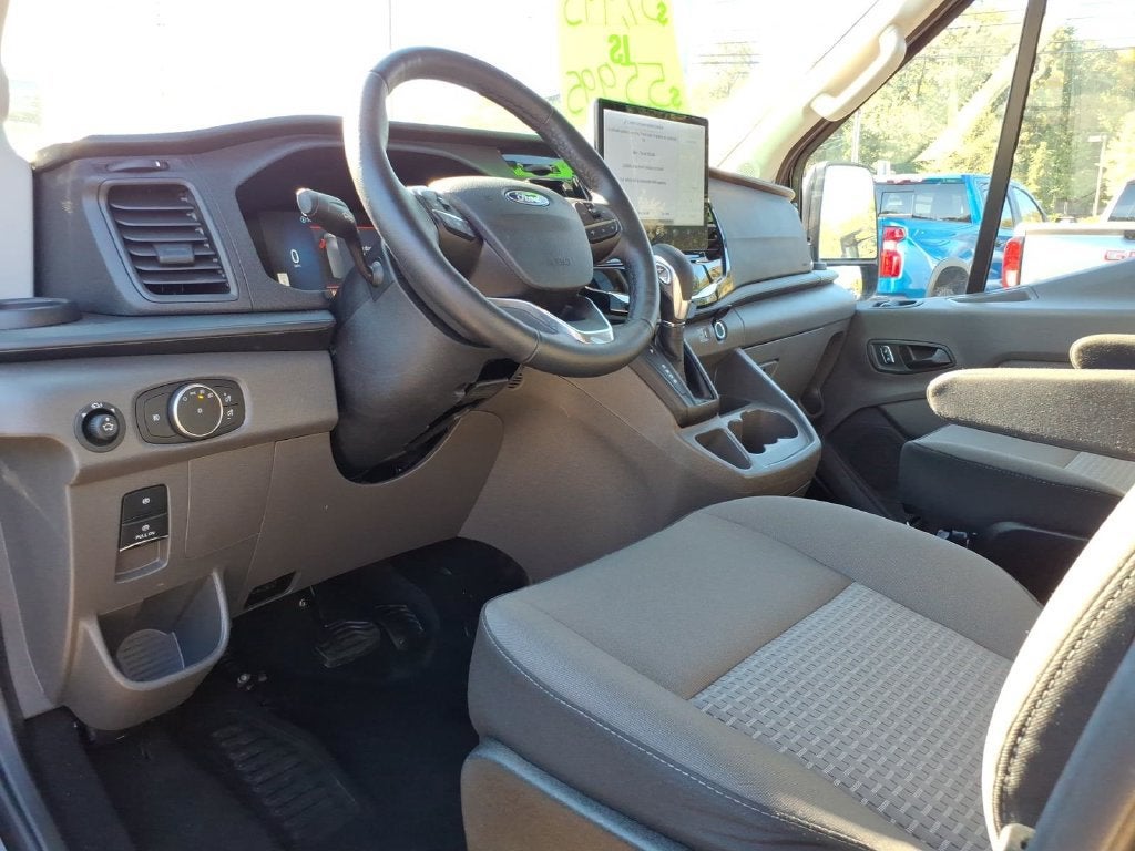 2026 Ford Transit Passenger Wagon XL