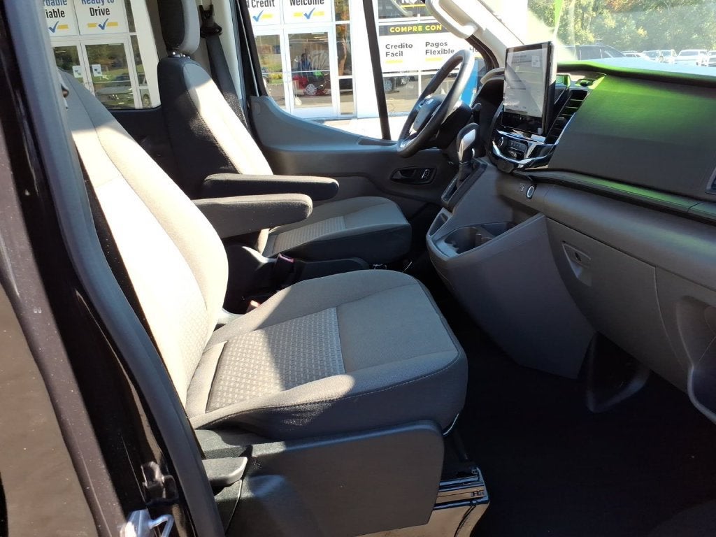 2026 Ford Transit Passenger Wagon XL