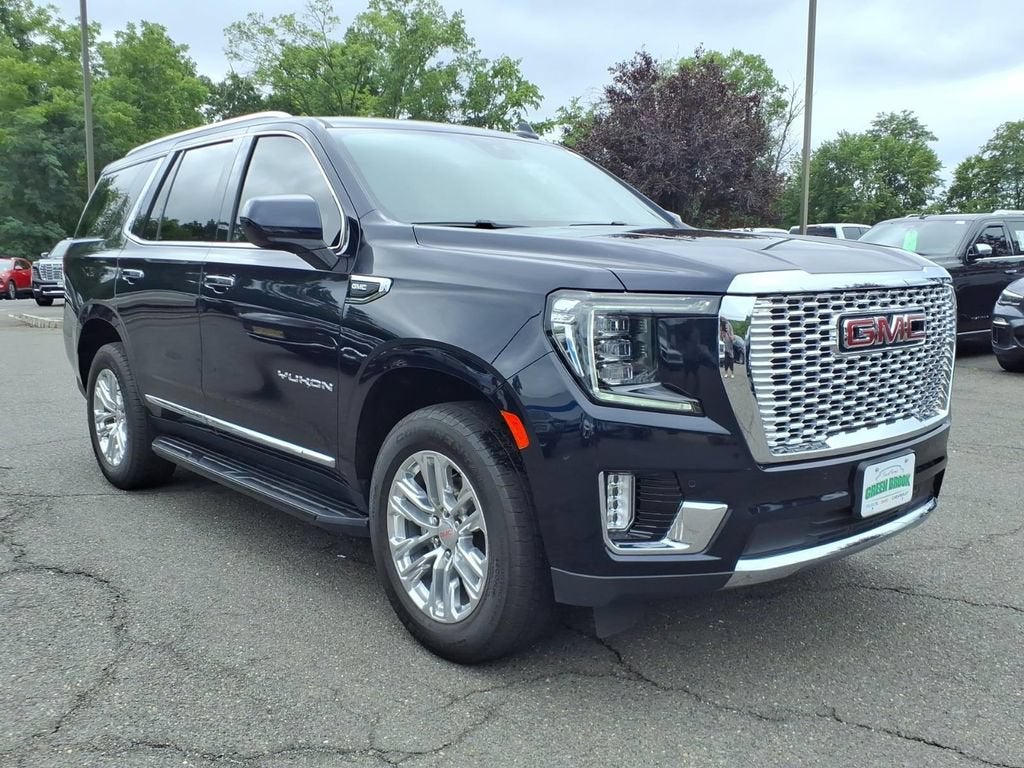 2023 GMC Yukon SLT