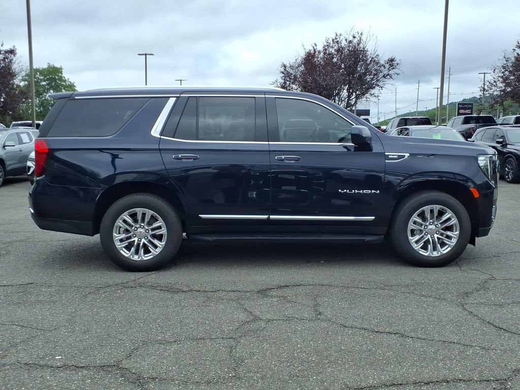 2023 GMC Yukon SLT
