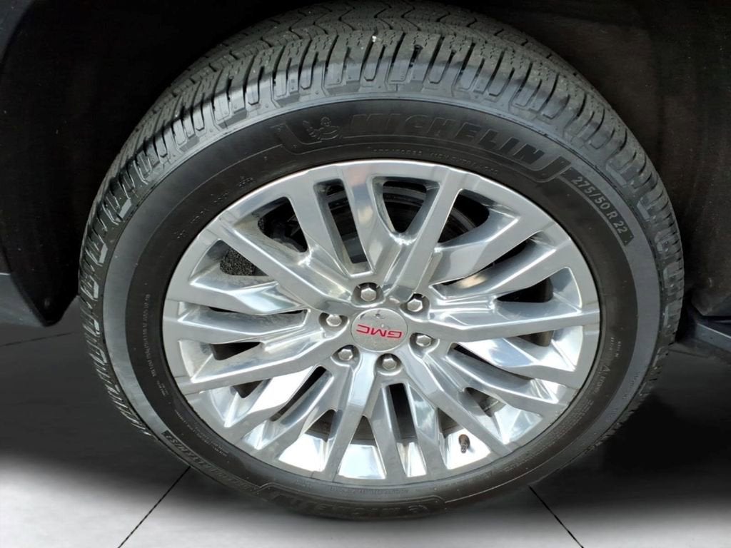 2023 GMC Yukon SLT