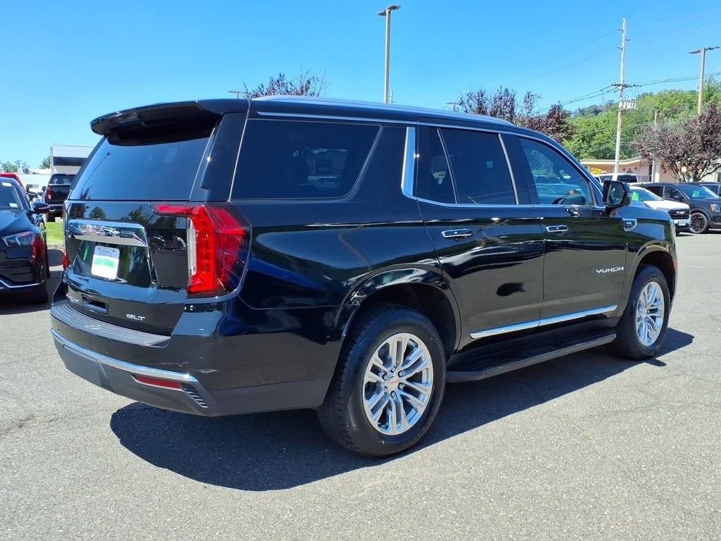 2023 GMC Yukon SLT
