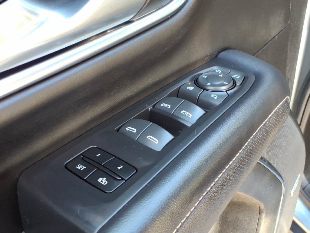 2024 GMC Yukon XL SLT