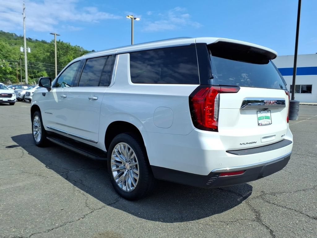2023 GMC Yukon XL SLT