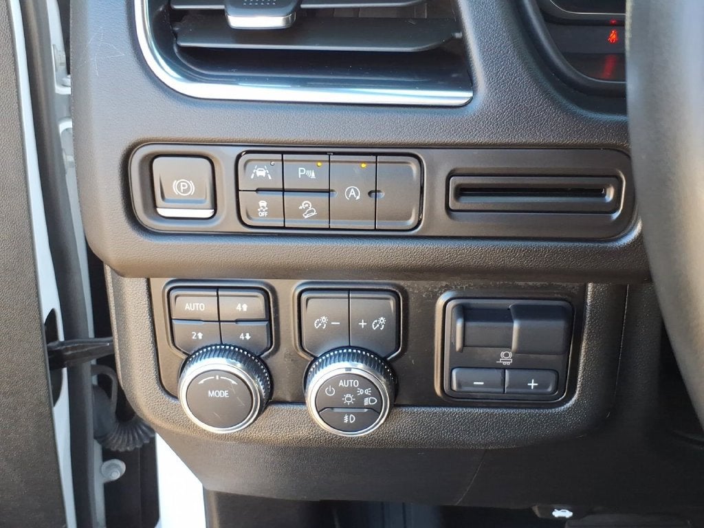 2023 GMC Yukon XL AT4