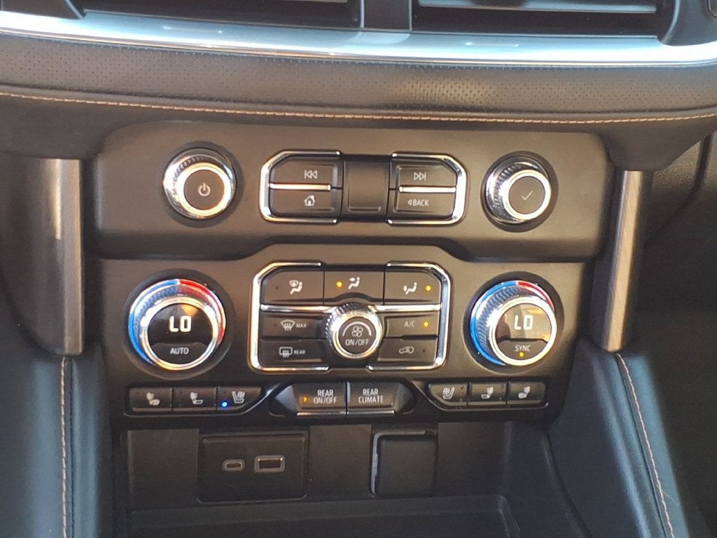 2023 GMC Yukon XL AT4