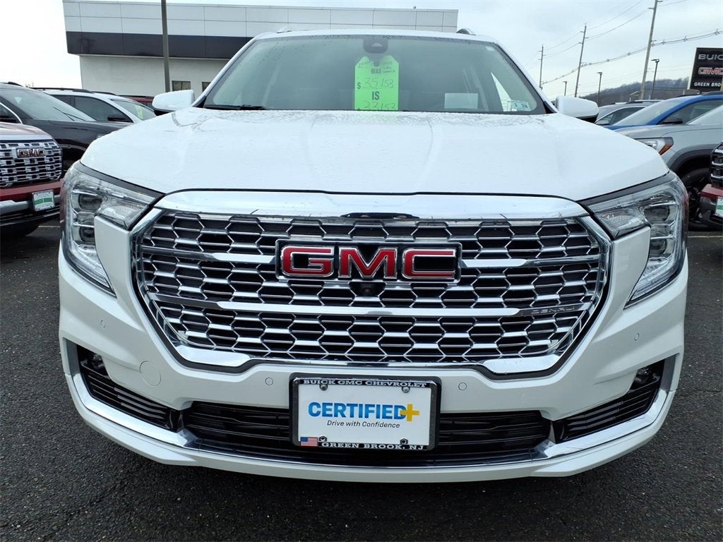 2023 GMC Terrain Denali