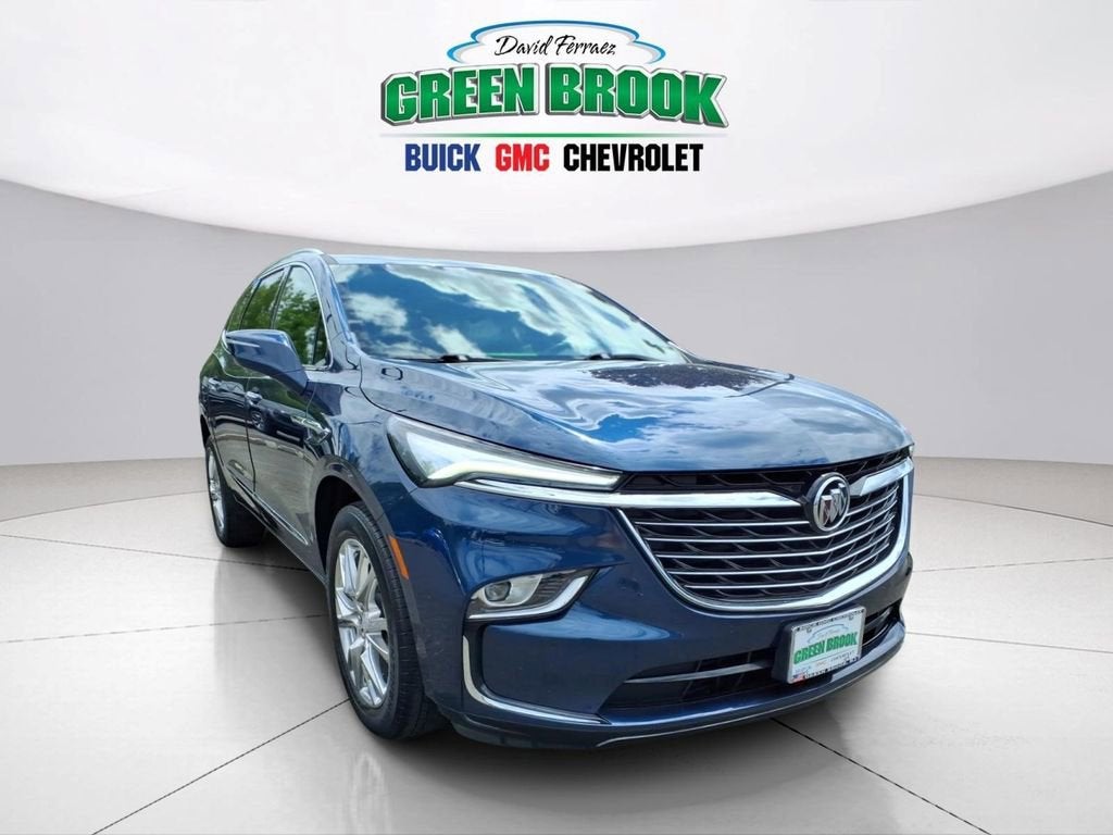 2022 Buick Enclave Essence