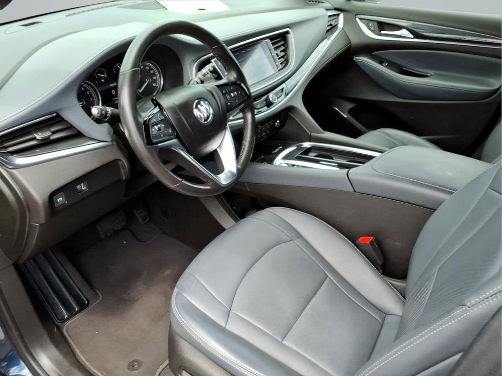 2022 Buick Enclave Essence
