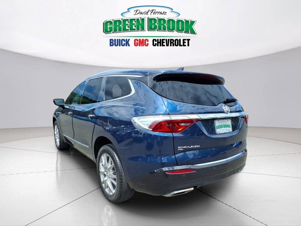 2022 Buick Enclave Essence