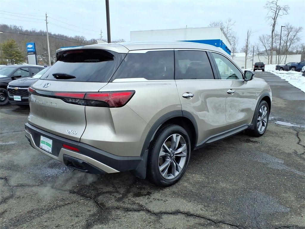 2025 INFINITI QX60 LUXE
