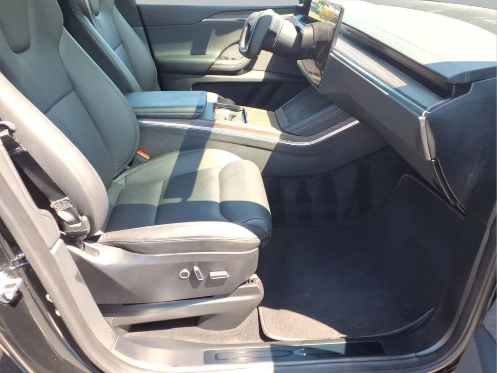 2022 Tesla Model X Base