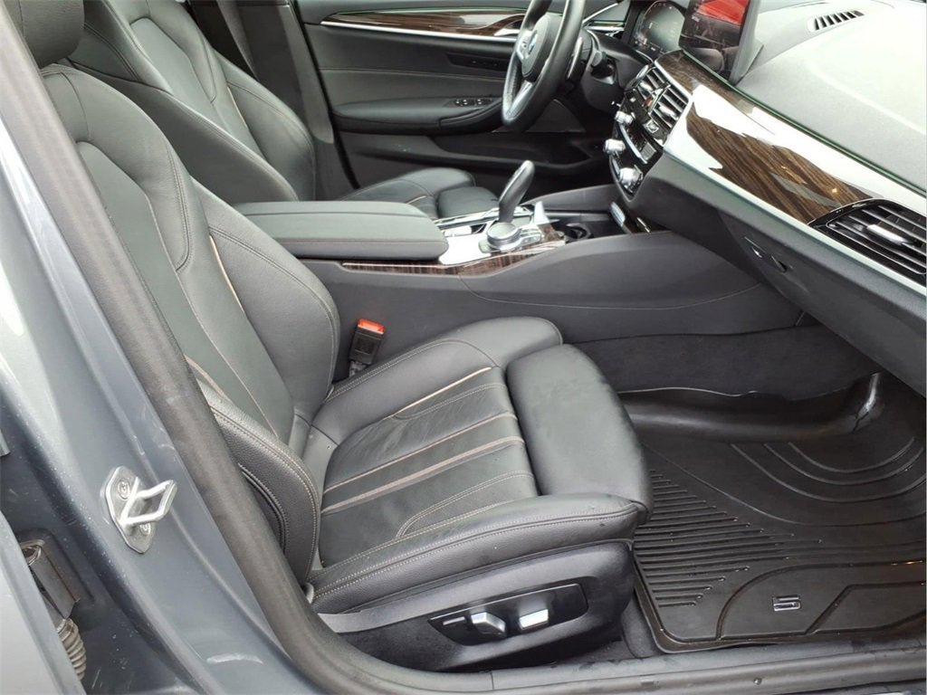 2023 BMW 5 Series 540i