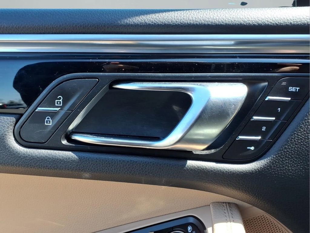 2020 Porsche Macan S