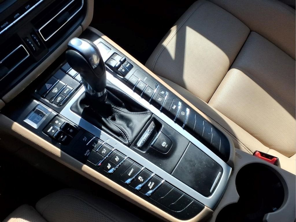 2020 Porsche Macan S